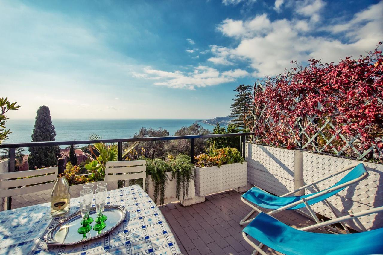 Una Terrazza Sul Golfo Di Ospedaletti By Wonderful Italy 外观 照片